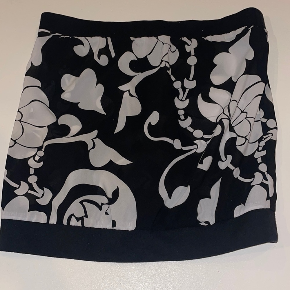 Old navy black and white floral tube top Med